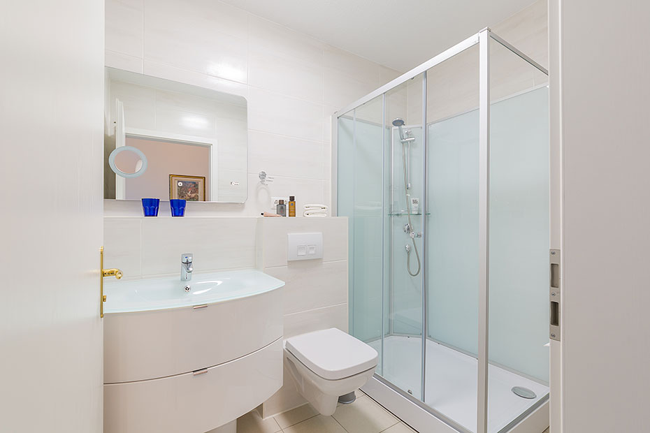 Beispiel Zweiraum-Wohnung: Duschbad
